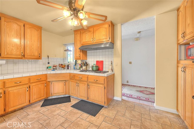 Detail Gallery Image 15 of 53 For 18460 Hibiscus Ave, Riverside,  CA 92508 - 4 Beds | 2 Baths