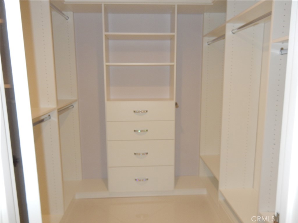 MLS #IV25221663 image #13