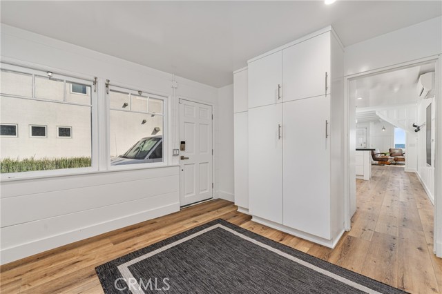 2500 W Oceanfront, Newport Beach CA: https://media.crmls.org/medias/4c439669-5b48-4fa1-9054-a07eedcb8477.jpg