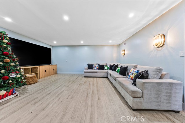 Detail Gallery Image 24 of 27 For 20200 Lassen, Chatsworth,  CA 91311 - – Beds | – Baths