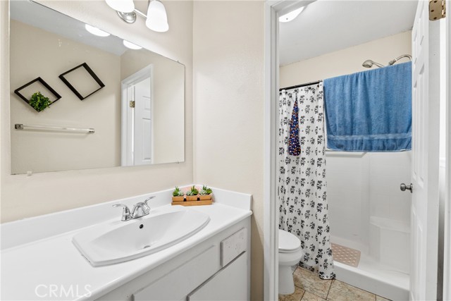 Detail Gallery Image 15 of 23 For 17210 Mesa Ave, Fontana,  CA 92336 - 3 Beds | 2 Baths