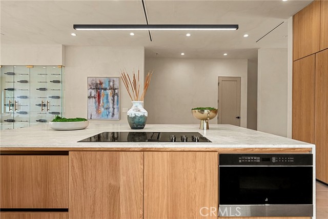 Detail Gallery Image 11 of 58 For 5525 Carpenter Ave, Valley Village,  CA 91607 - 5 Beds | 6/1 Baths