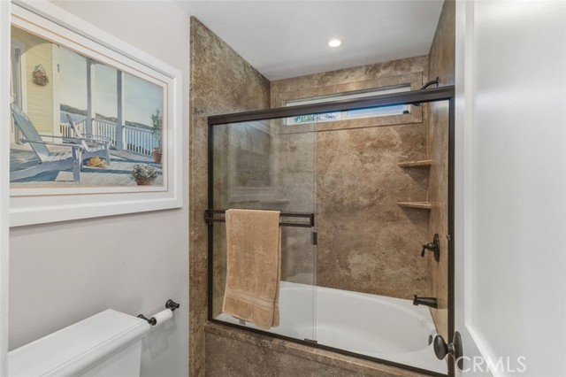 1405 Lakeside Lane, Huntington Beach CA: https://media.crmls.org/medias/4c440694-b344-4e6c-83d4-f178c5663094.jpg
