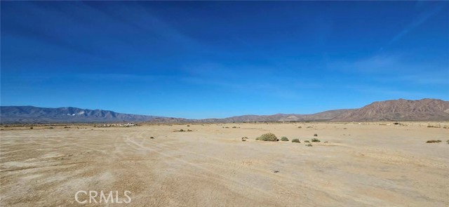 Detail Gallery Image 3 of 7 For 14888 Huff Rd., Lucerne Valley,  CA 92356 - – Beds | – Baths