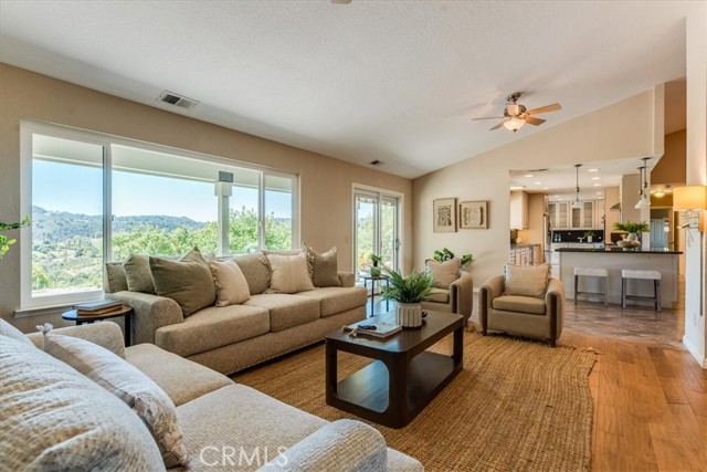 Detail Gallery Image 15 of 62 For 12405 Santa Ana, Atascadero,  CA 93422 - 4 Beds | 3/1 Baths