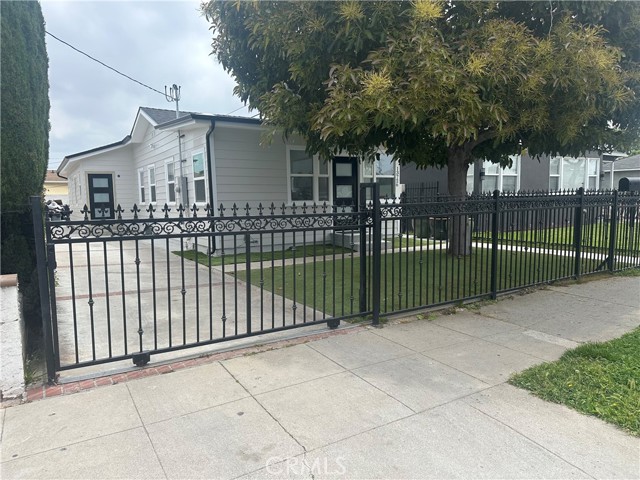 Image 2 for 13726 Jefferson Ave, Hawthorne, CA 90250