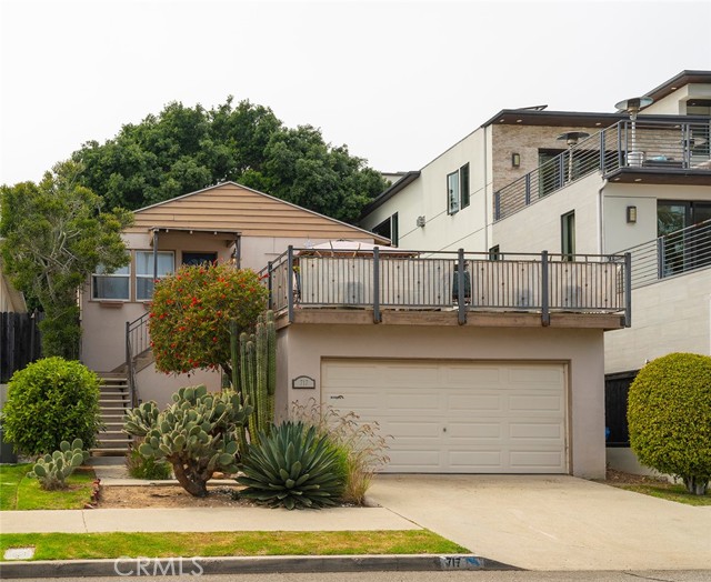 717 Juanita Avenue, Redondo Beach, California 90277, 3 Bedrooms Bedrooms, ,1 BathroomBathrooms,Residential,Sold,Juanita,SB23072511