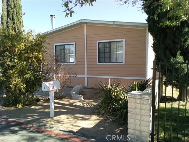 Detail Gallery Image 4 of 28 For 21922 Ottowa Rd #1,  Apple Valley,  CA 92308 - 2 Beds | 2 Baths