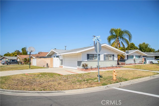Detail Gallery Image 2 of 30 For 11192 Bowles Ave, Garden Grove,  CA 92841 - 3 Beds | 2 Baths