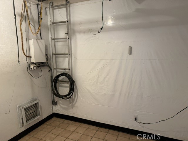 11132 E Avenue R6, Sun Village, CA 93543 photo 16