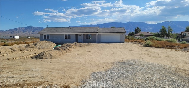 Detail Gallery Image 1 of 16 For 35741 Old Woman Springs Rd, Lucerne Valley,  CA 92356 - 3 Beds | 2 Baths