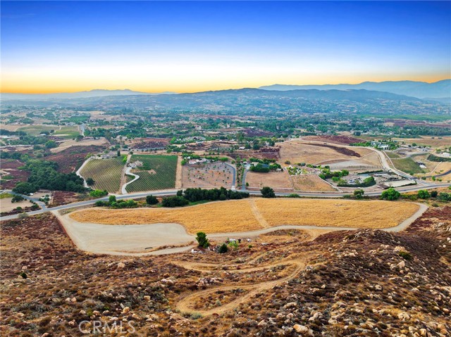 36520 E Benton Road, Temecula CA: https://media.crmls.org/medias/4c46f1e3-00aa-4e21-90b1-6a04720129bf.jpg
