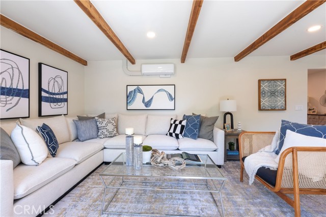 2054 Pattiz Avenue, Long Beach CA: https://media.crmls.org/medias/4c46f4c1-4602-49b5-a9c0-ef945921065b.jpg