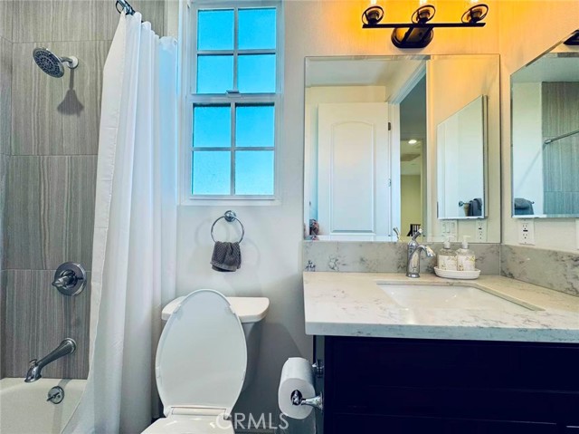 Detail Gallery Image 30 of 34 For 118 N Allen Ave. #4,  Pasadena,  CA 91106 - 3 Beds | 3 Baths