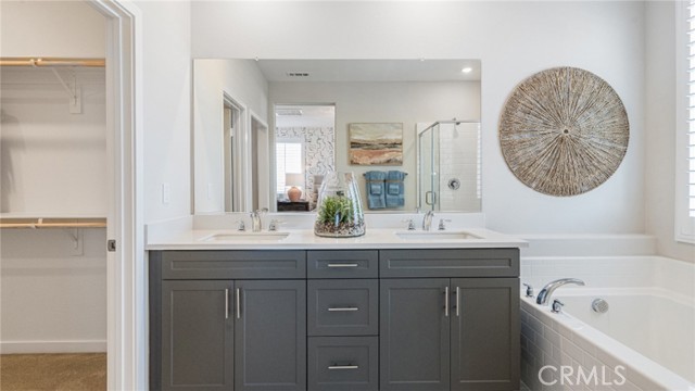 Detail Gallery Image 6 of 20 For 2843 E Bedford Privado, Ontario,  CA 91762 - 3 Beds | 2/1 Baths