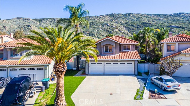 Detail Gallery Image 2 of 22 For 22936 Brookhollow, Moreno Valley,  CA 92557 - 4 Beds | 2/1 Baths