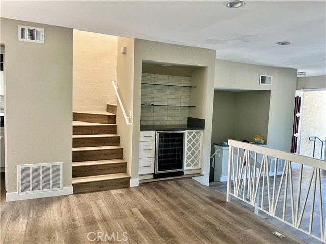 Detail Gallery Image 10 of 29 For 21730 Marylee St #27,  Woodland Hills,  CA 91367 - 3 Beds | 2/1 Baths