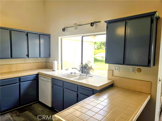 110 Calle Cuervo, San Clemente CA: https://media.crmls.org/medias/4c4a8b38-d963-4751-ad58-516db25b9646.jpg