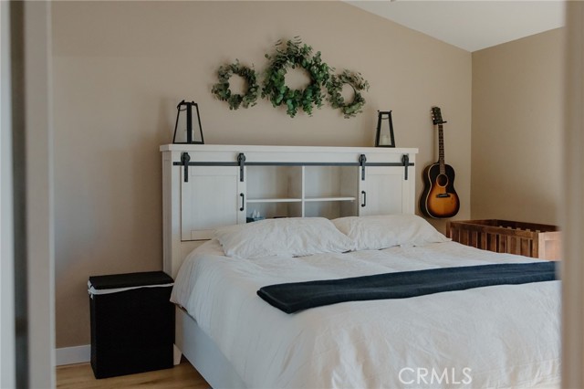 Detail Gallery Image 14 of 29 For 28724 Magnolia Way, Saugus,  CA 91390 - 3 Beds | 2/1 Baths