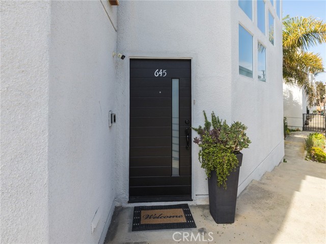 645 1st Place, Hermosa Beach, California 90254, 3 Bedrooms Bedrooms, ,2 BathroomsBathrooms,Residential,Sold,1st,SB22033969