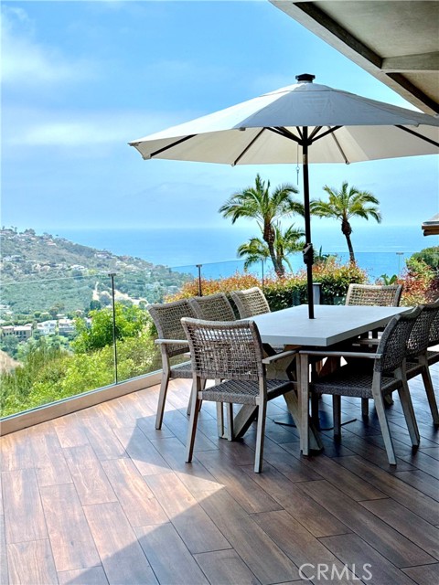 2085 Temple Hills Drive, Laguna Beach CA: https://media.crmls.org/medias/4c4bcc9e-74db-4e49-a4bb-fb9f5fcebb65.jpg
