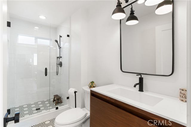 Detail Gallery Image 22 of 60 For 315 Lugonia St, Newport Beach,  CA 92663 - 4 Beds | 4 Baths