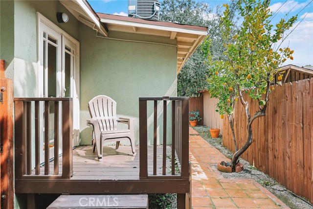 Detail Gallery Image 23 of 29 For 1058 E Claremont St, Pasadena,  CA 91104 - 2 Beds | 2 Baths