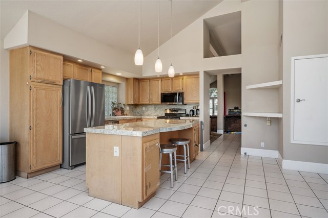 Detail Gallery Image 5 of 19 For 3327 Sterling Dr, Corona,  CA 92882 - 3 Beds | 2 Baths