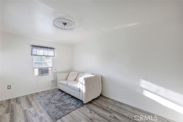 Detail Gallery Image 27 of 37 For 1527 N Avon St, Burbank,  CA 91505 - 4 Beds | 1 Baths