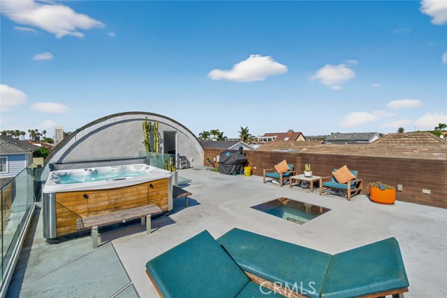 Detail Gallery Image 45 of 62 For 219 Colton, Newport Beach,  CA 92663 - 4 Beds | 3 Baths