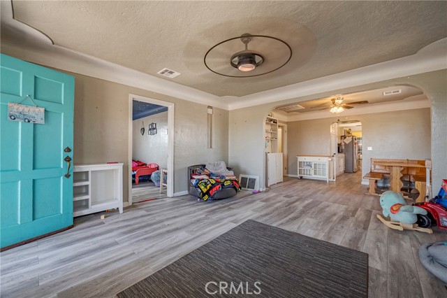 Detail Gallery Image 9 of 34 For 2415 E Childs Ave, Merced,  CA 95341 - 5 Beds | 2 Baths