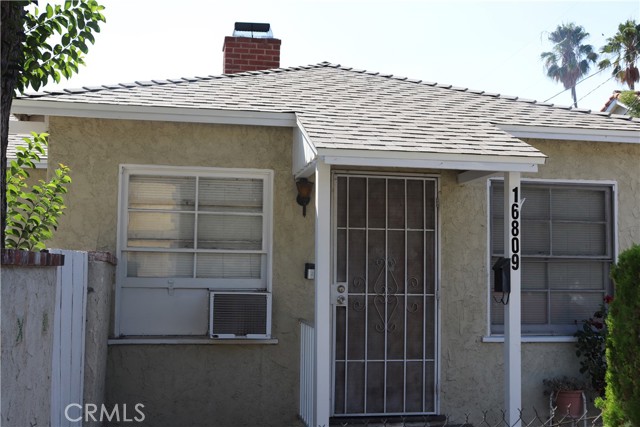 Detail Gallery Image 3 of 18 For 16805 Sherman Way, Lake Balboa,  CA 91406 - – Beds | – Baths