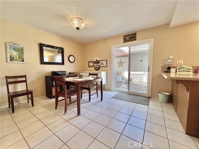 Detail Gallery Image 10 of 48 For 539 N Dartmouth Way #31,  Anaheim,  CA 92801 - 2 Beds | 2/1 Baths
