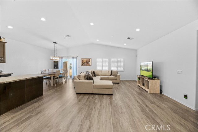 34289 Solstice Street, Winchester CA: https://media.crmls.org/medias/4c528f30-4b24-4255-8117-c0b612d9b443.jpg