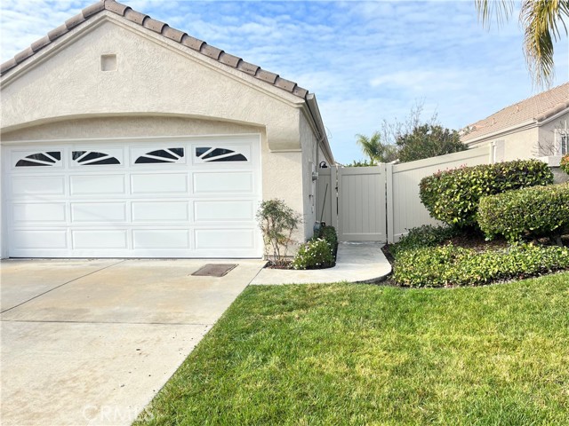Detail Gallery Image 4 of 47 For 23880 via Pamilla, Murrieta,  CA 92562 - 2 Beds | 2 Baths