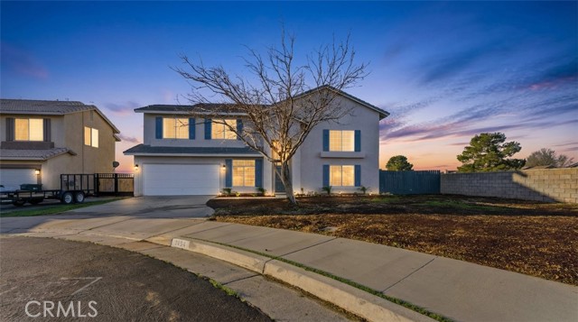 Detail Gallery Image 2 of 60 For 3454 Garnet, Rosamond,  CA 93560 - 5 Beds | 3 Baths