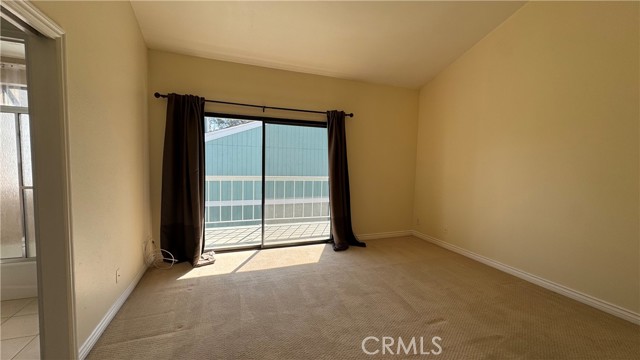 Detail Gallery Image 14 of 24 For 1056 Walnut Grove Ave #G,  Rosemead,  CA 91770 - 3 Beds | 3 Baths