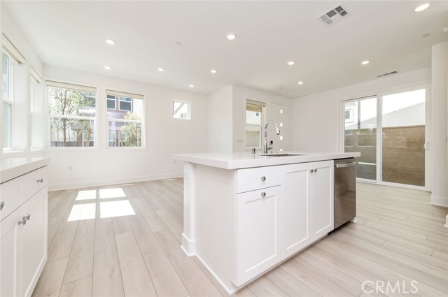 474 Lobata, Irvine CA: https://media.crmls.org/medias/4c548ce8-bd7c-49d8-97c0-56a69164e99f.jpg