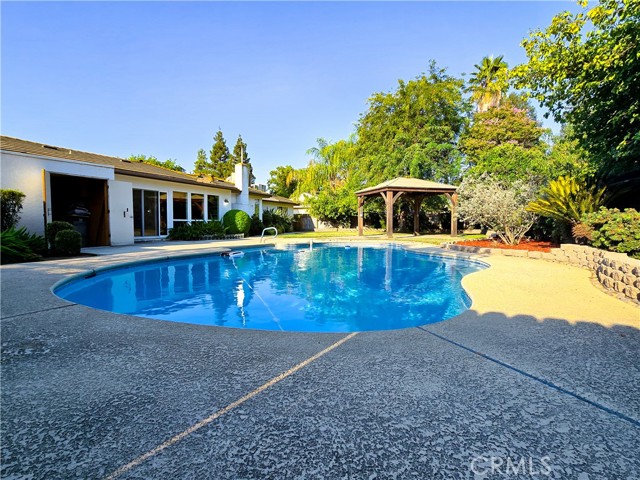 Detail Gallery Image 3 of 45 For 1654 W Vartikian Ave, Fresno,  CA 93711 - 3 Beds | 2/1 Baths