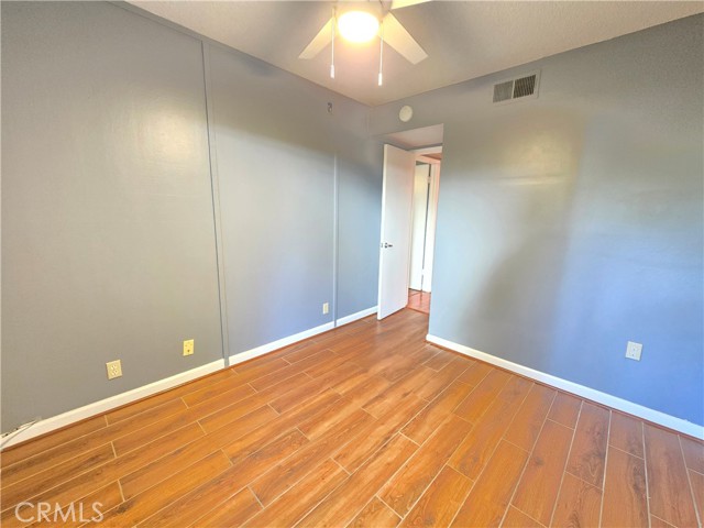 Detail Gallery Image 8 of 31 For 18645 Hatteras St #161,  Tarzana,  CA 91356 - 2 Beds | 1/1 Baths