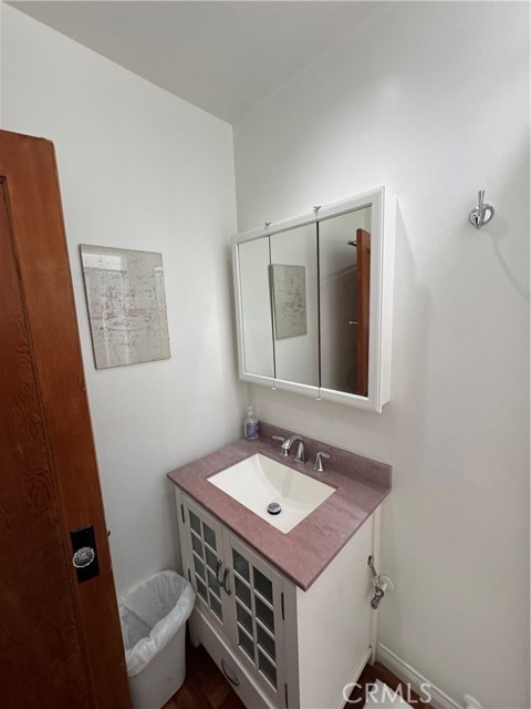 Detail Gallery Image 8 of 14 For 275 B Cypress Dr, Laguna Beach,  CA 92651 - 1 Beds | 1 Baths