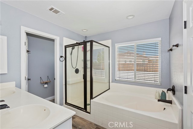 21269 Chardonnay Drive, Apple Valley CA: https://media.crmls.org/medias/4c56bdf3-c2d3-4fbe-a2cd-5274d45f0396.jpg