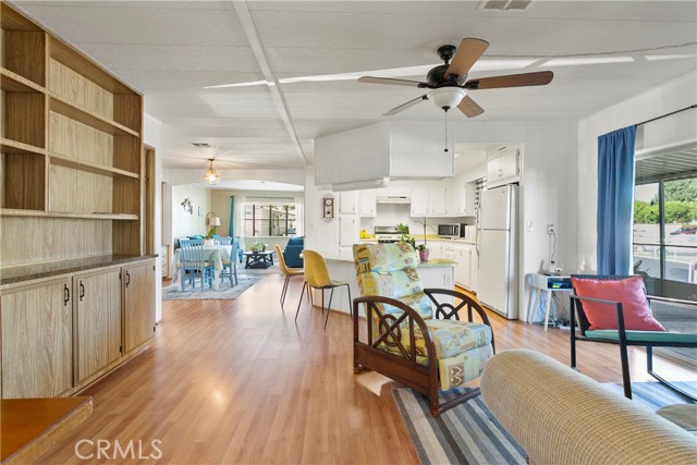 24921 Muirlands Boulevard, Lake Forest CA: https://media.crmls.org/medias/4c57007b-6cdc-4189-9507-5fda72029879.jpg