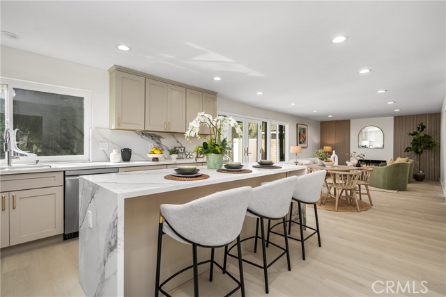 23652 Algiers Street, Mission Viejo CA: https://media.crmls.org/medias/4c574560-ebb8-4ccc-b180-2aa65eb3eb90.jpg