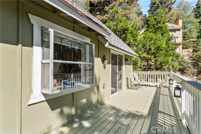 Detail Gallery Image 27 of 36 For 26270 Thunderbird Dr, Lake Arrowhead,  CA 92352 - 3 Beds | 2 Baths