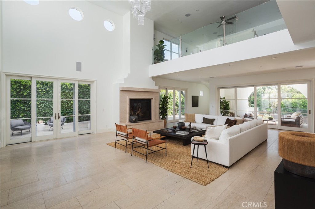 MLS #OC25163593 img 12