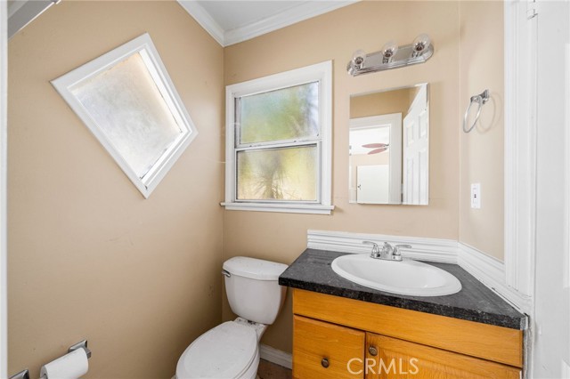 Detail Gallery Image 25 of 31 For 16857 Chatsworth St, Granada Hills,  CA 91344 - 3 Beds | 2 Baths
