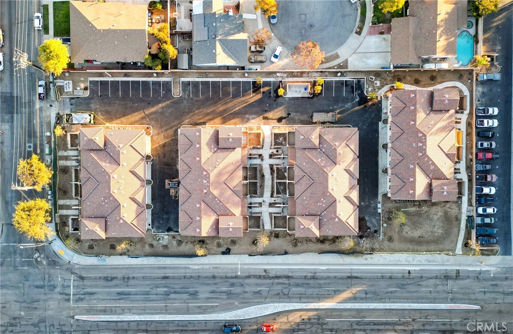 https://media.crmls.org/medias/4c59947c-7aa6-4e40-96a5-3361f6c56bda.jpg?preset=X-Large