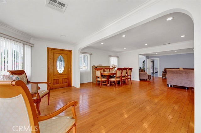 Detail Gallery Image 3 of 25 For 1318 N Alexandria Ave, Los Angeles,  CA 90027 - 3 Beds | 2 Baths