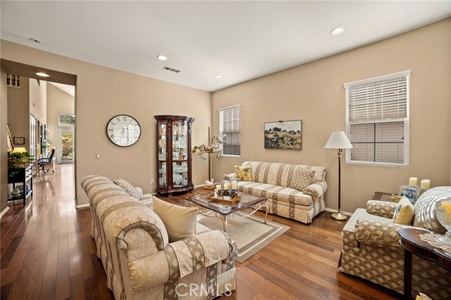 Detail Gallery Image 6 of 38 For 36326 Mustang Spirit Ln, Wildomar,  CA 92595 - 4 Beds | 3 Baths